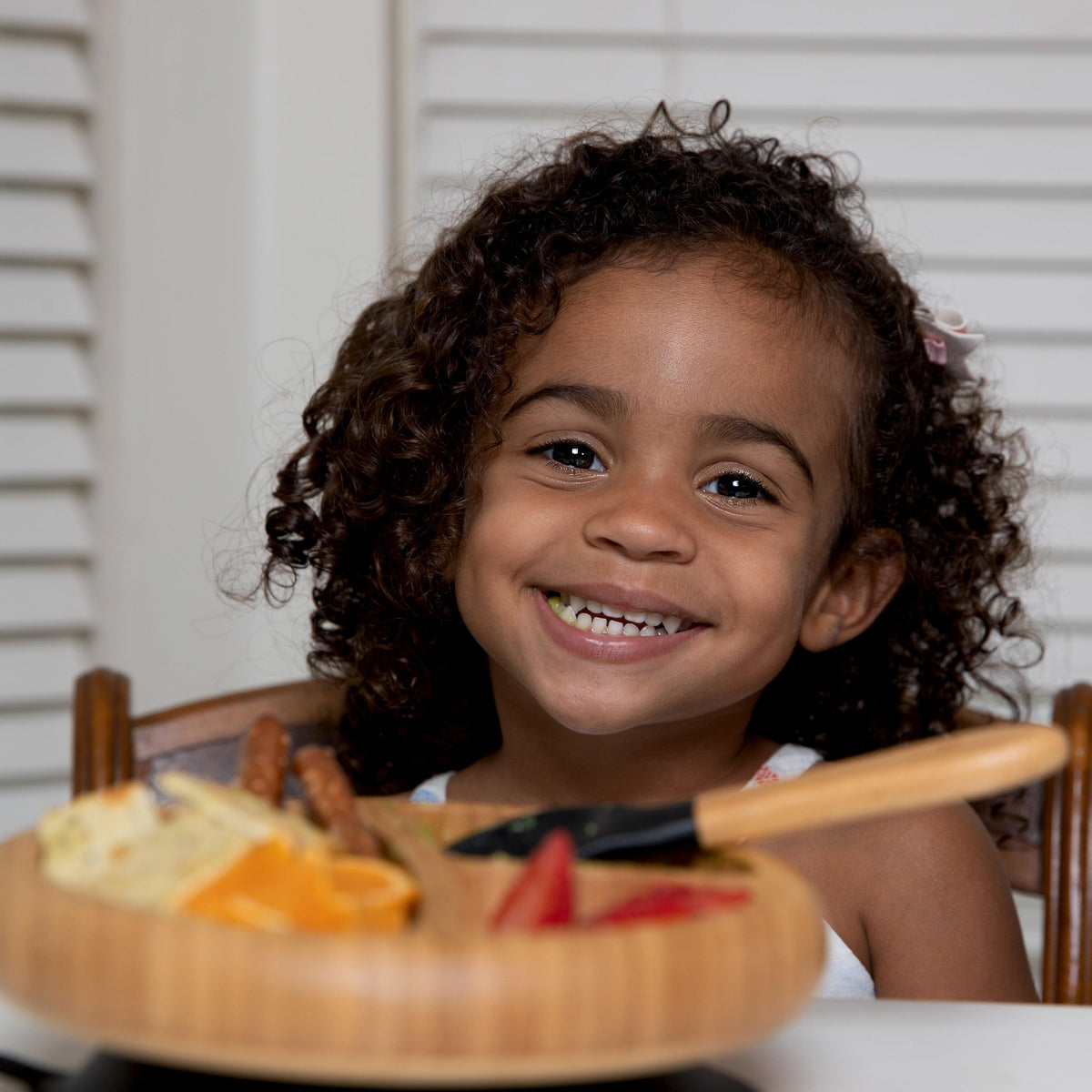 Avanchy Bamboo Plates & Bowls: A Must for Eco-Friendly Families